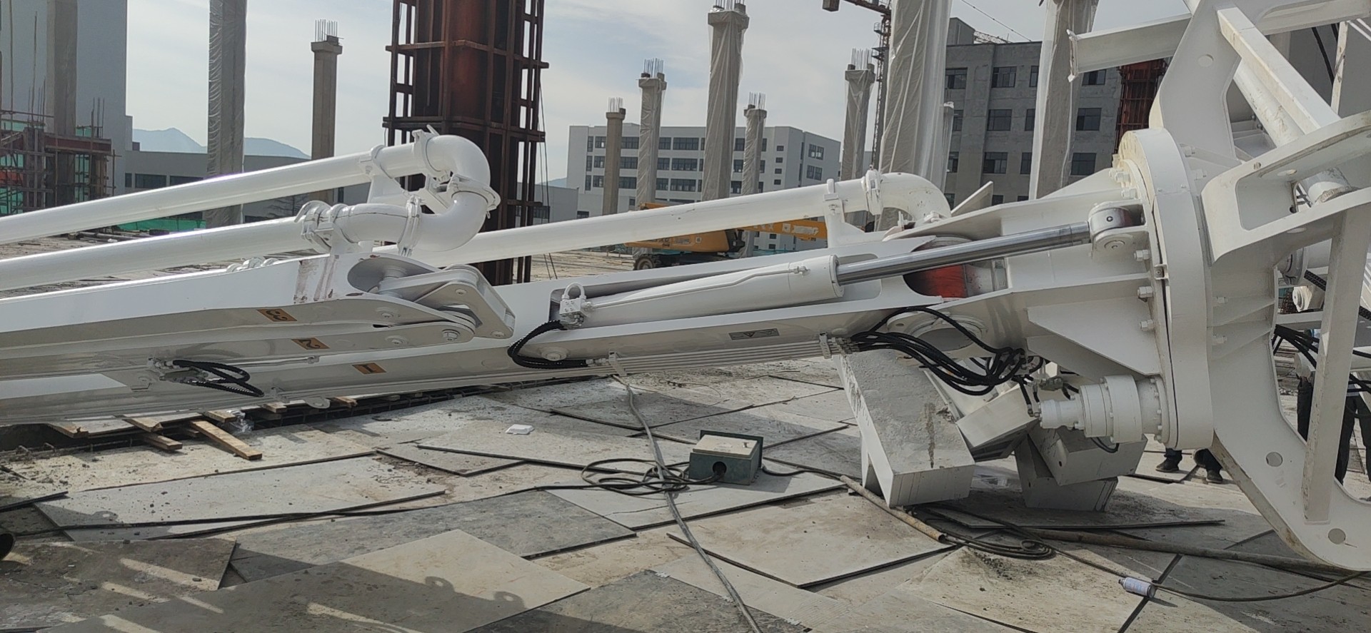 車載式液壓布料機 車載式液壓布料機